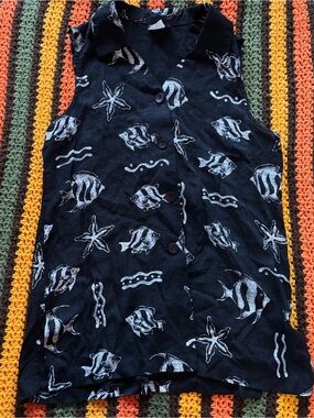 Vintage Black and White Sleeveless Top